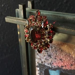Stunning vintage red stone brooch